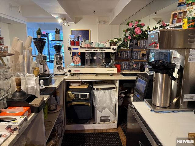 230 Main Street, Fort Lee, NJ 07024