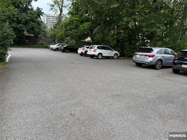 230 Main Street, Fort Lee, NJ 07024