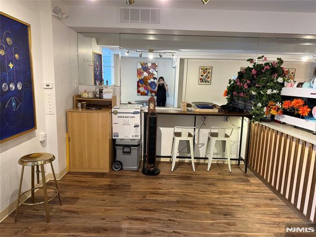230 Main Street, Fort Lee, NJ 07024