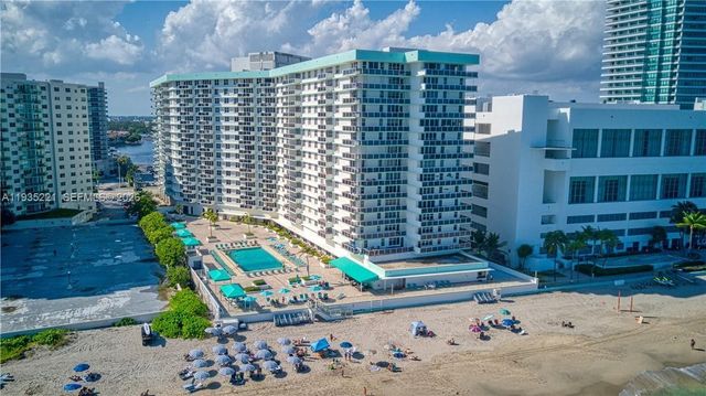 3725 S Ocean Drive 425, Hollywood, FL 33019