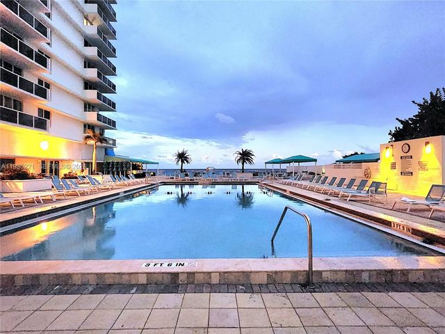 3725 S Ocean Drive 425, Hollywood, FL 33019