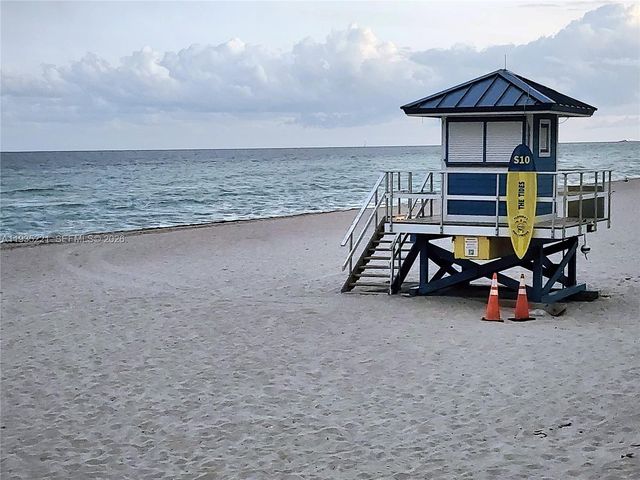 3725 S Ocean Drive 425, Hollywood, FL 33019