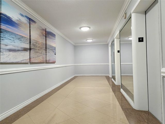 3725 S Ocean Drive 425, Hollywood, FL 33019