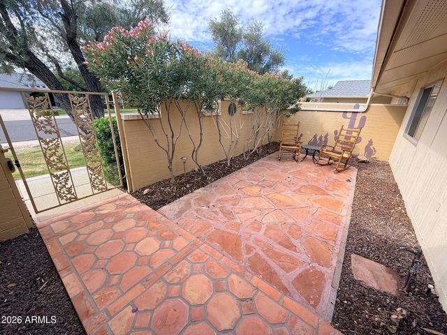 12702 W ASHWOOD Drive, Sun City West, AZ 85375