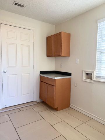 3607 Gary Avenue, Lubbock, TX 79413