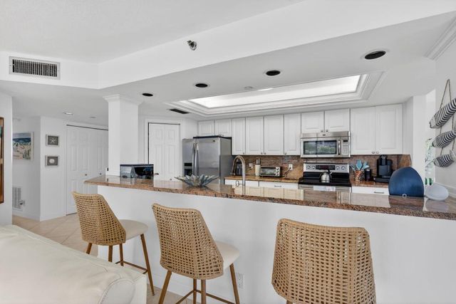 2800 N Highway A1a 305, Hutchinson Island, FL 34949