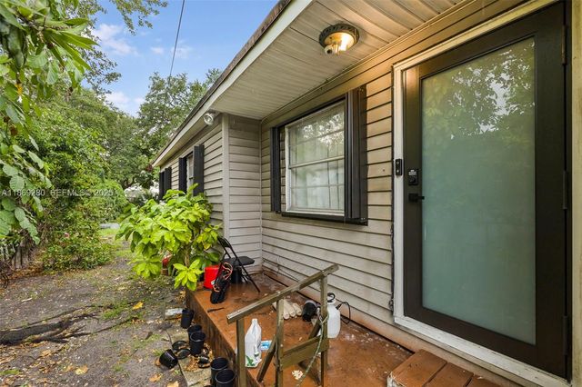 4510 NW 33rd Avenue, Miami, FL 33142