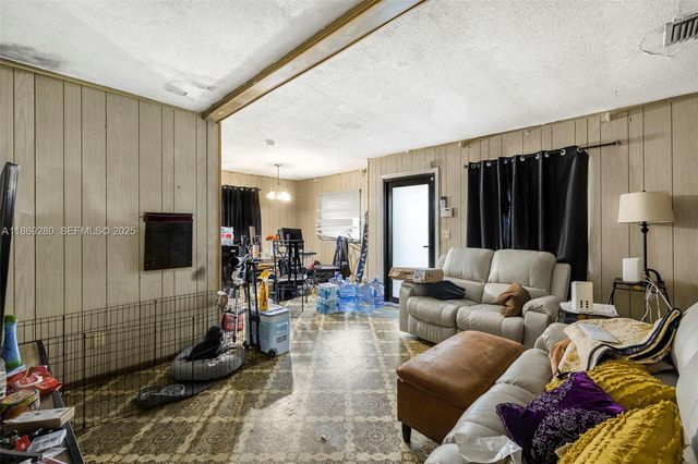 4510 NW 33rd Avenue, Miami, FL 33142