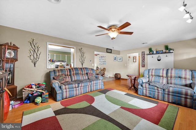 729 S 3RD AVE, Lebanon, PA 17042