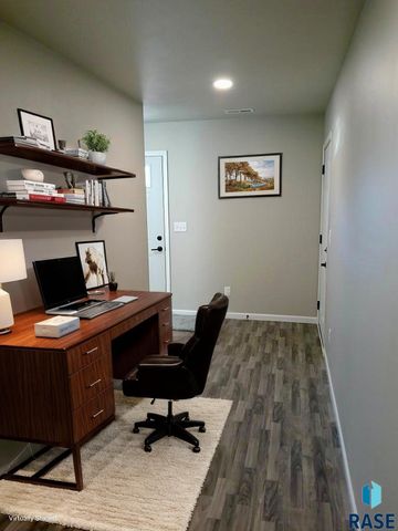 3412 N 10th Ave Avenue, Sioux Falls, SD 57104