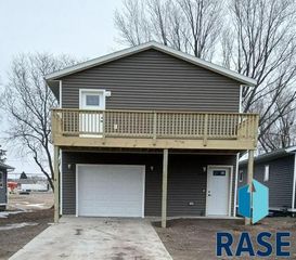 3412 N 10th Ave Avenue, Sioux Falls, SD 57104