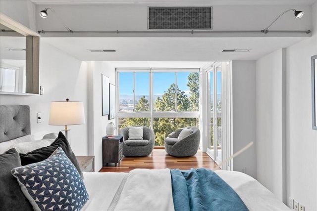 101 Alma Street 908, Palo Alto, CA 94301