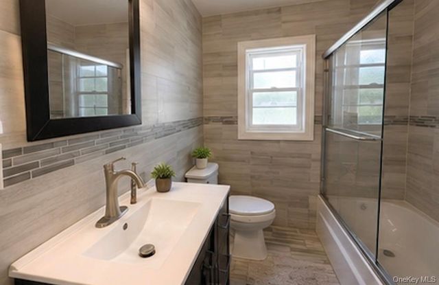 1723 Broadway, Hewlett, NY 11557