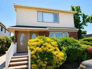 1723 Broadway, Hewlett, NY 11557