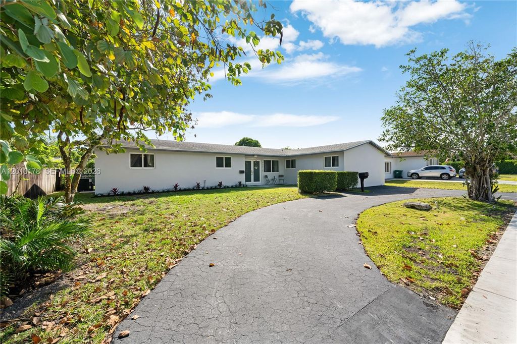 20010 Franjo Rd, Cutler Bay, FL 33189