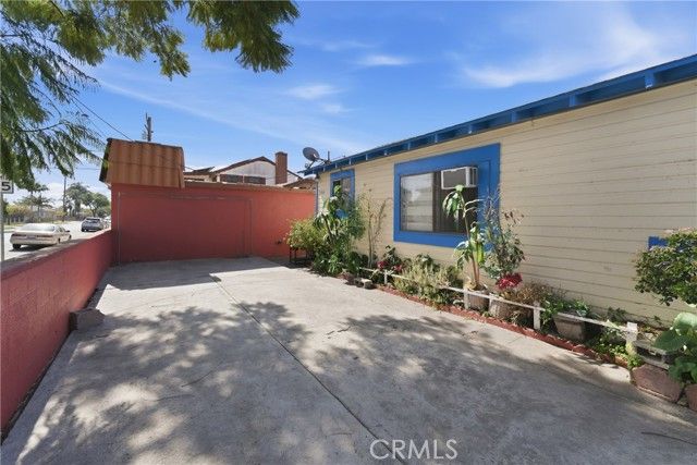 5564 Gage Avenue, Bell Gardens, CA 90201