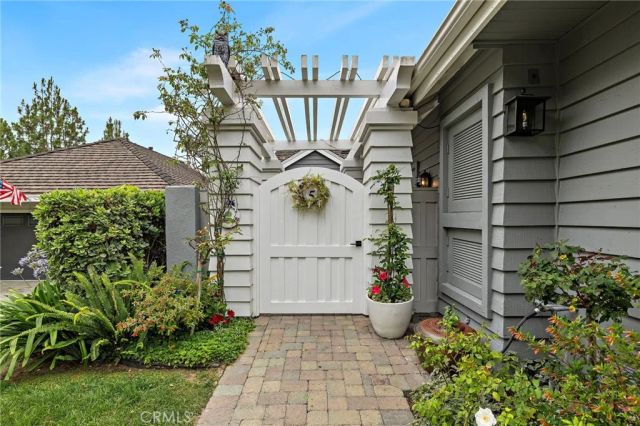 5 Northampton Court, Newport Beach, CA 92660