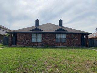 1441 N Bluegrove Road N, Lancaster, TX 75134