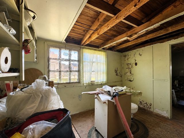 56 Lakeside Ave, Dartmouth, MA 02747
