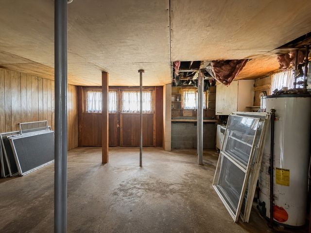 56 Lakeside Ave, Dartmouth, MA 02747