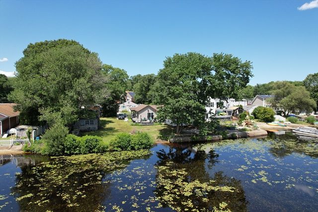 56 Lakeside Ave, Dartmouth, MA 02747