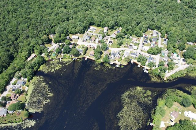56 Lakeside Ave, Dartmouth, MA 02747