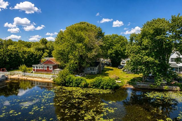 56 Lakeside Ave, Dartmouth, MA 02747