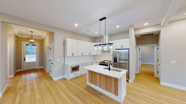 546 Dillon Street, Chesnee, SC 29323