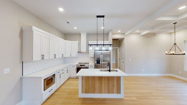 546 Dillon Street, Chesnee, SC 29323