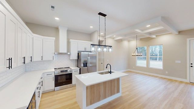 546 Dillon Street, Chesnee, SC 29323