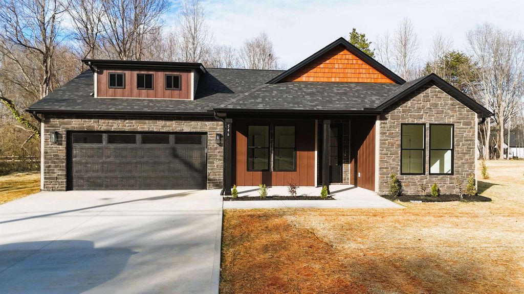 546 Dillon Street, Chesnee, SC 29323