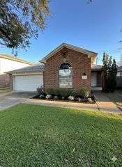 2882 Sun River Lane, Dickinson, TX 77539