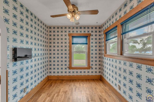 3324 SW Front St, Topeka, KS 66606