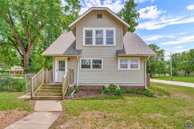 3324 SW Front St, Topeka, KS 66606