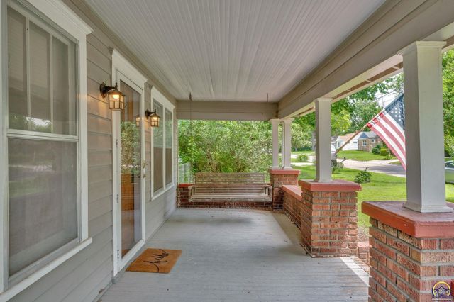 3324 SW Front St, Topeka, KS 66606
