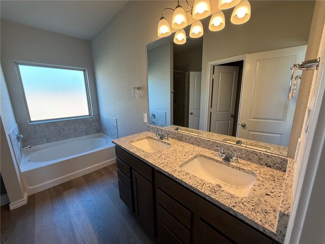 1215 Canton Dr, College Station, TX 77845