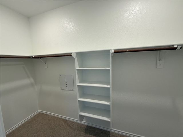 1215 Canton Dr, College Station, TX 77845