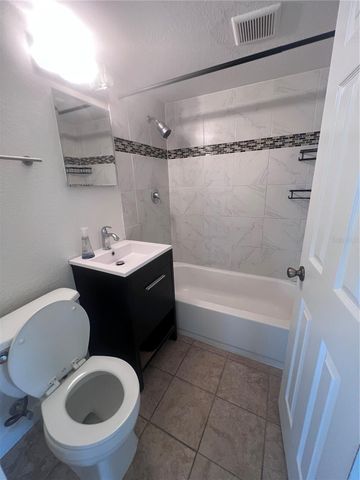 12073 104TH LANE, Largo, FL 33778