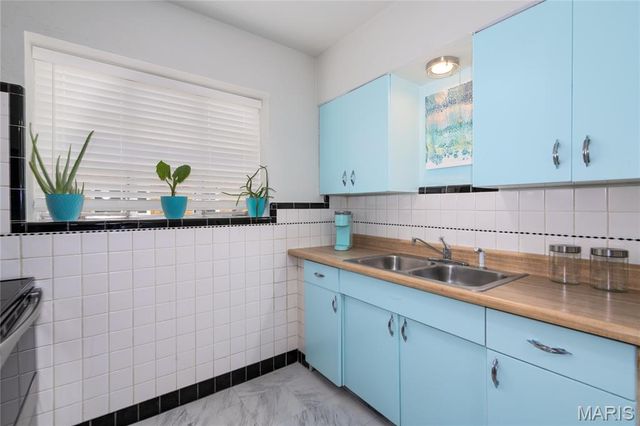 7118 Jamieson Avenue A, St Louis, MO 63109