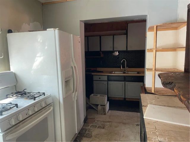 662 Riverside, Sugarloaf, CA 92386