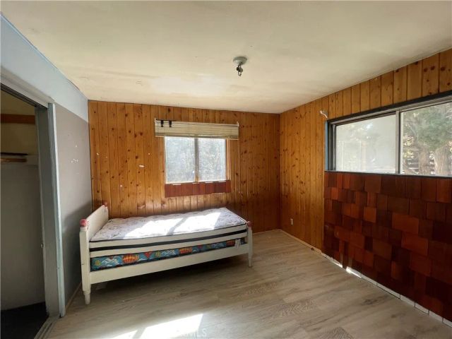 662 Riverside, Sugarloaf, CA 92386