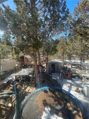662 Riverside, Sugarloaf, CA 92386