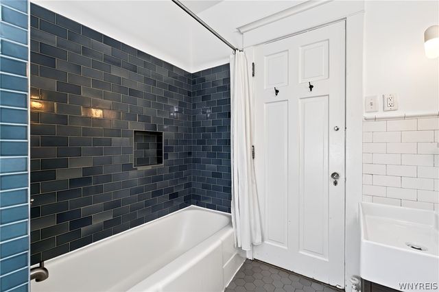 155 Crescent Avenue, Buffalo, NY 14214
