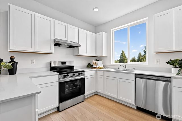 9662 Mineral Avenue NW, Silverdale, WA 98383