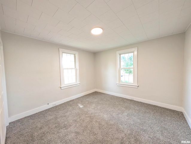1401 MARKET Street, Pekin, IL 61554