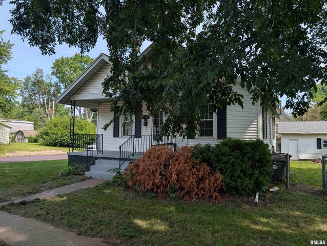 1401 MARKET Street, Pekin, IL 61554