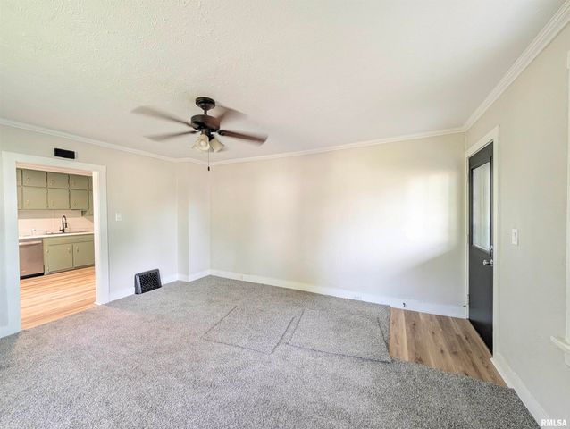 1401 MARKET Street, Pekin, IL 61554