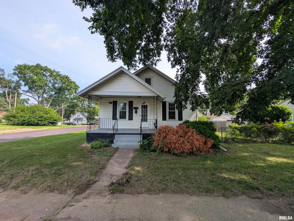 1401 MARKET Street, Pekin, IL 61554