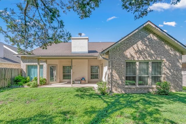 225 Los Cedros Loop, Kerrville, TX 78028