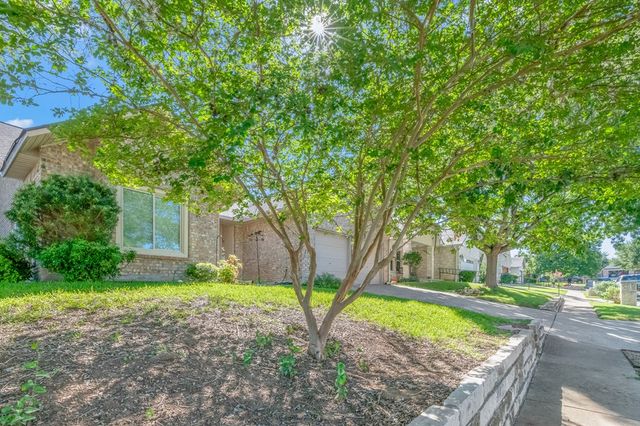 225 Los Cedros Loop, Kerrville, TX 78028